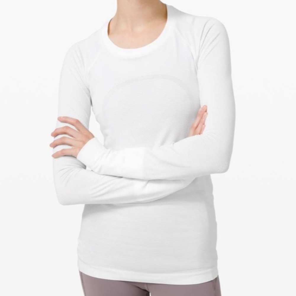 Lululemon tech swiftly 2.0 long sleeve. Silverescent color